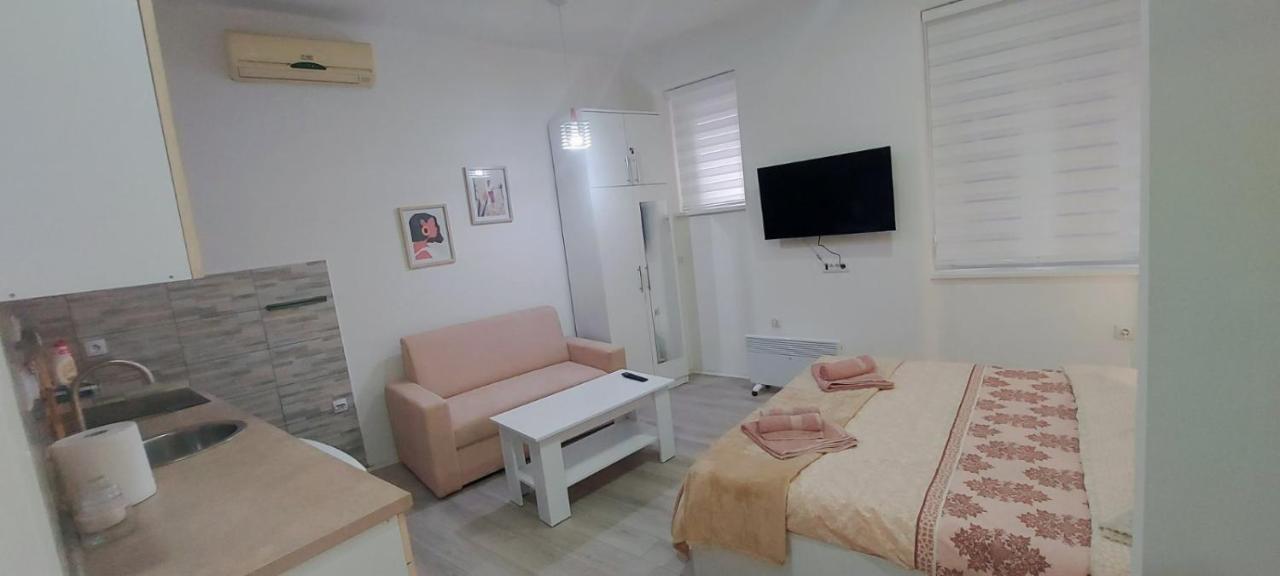 Zeleni Venac Studio & Apartment Belgrade Luaran gambar