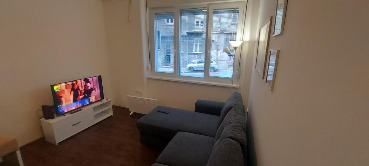 Zeleni Venac Studio & Apartment Belgrade Luaran gambar