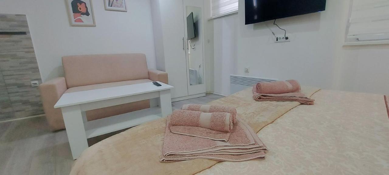 Zeleni Venac Studio & Apartment Belgrade Luaran gambar
